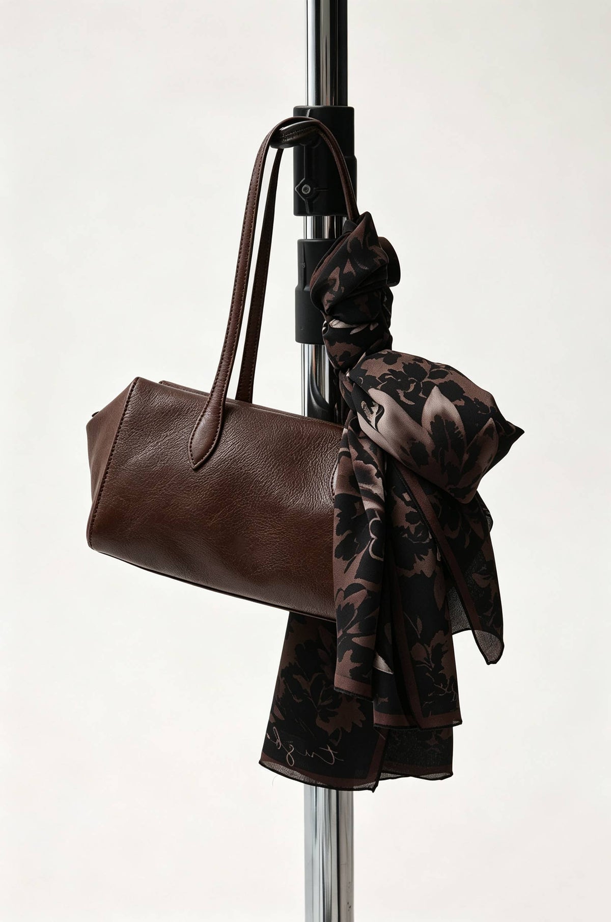 Sac baguette en cuir véritable fabriqué en Italie: Brun foncé