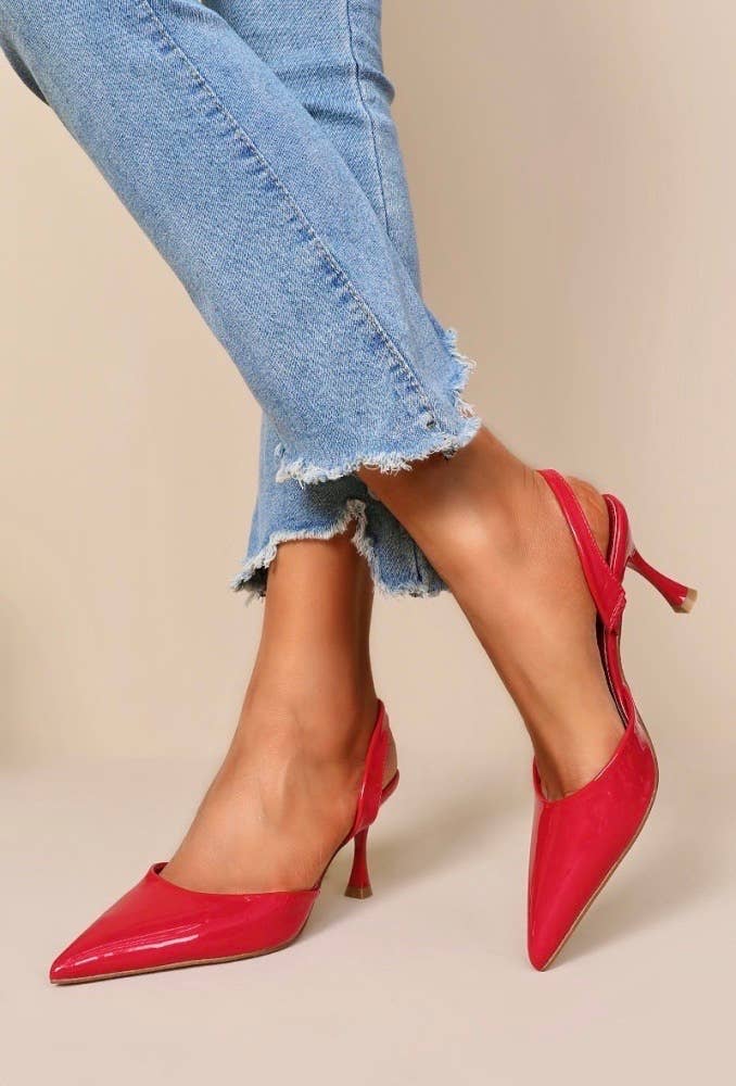 Escarpins classique à bout pointu et talons fins