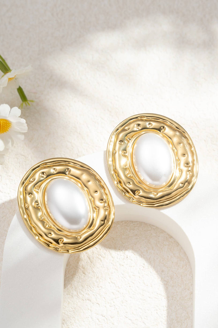 Boucles d’oreilles perles ovales cadre texturé vintage chic