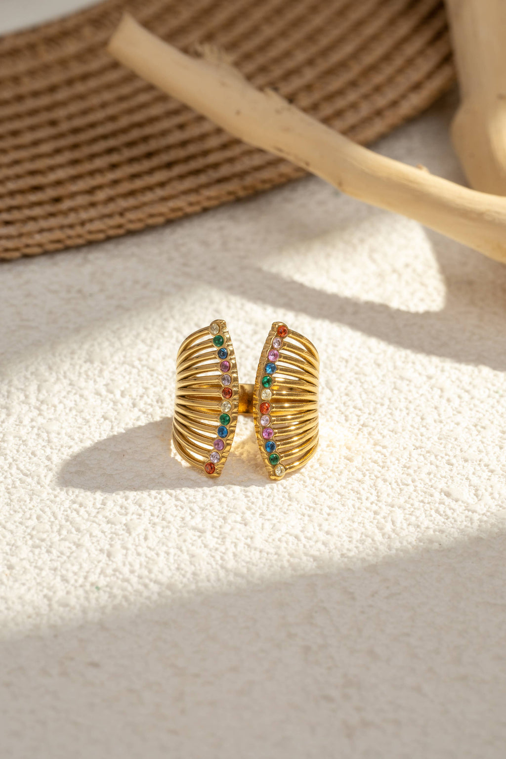 bagues dorées double bande pierres multicolores design