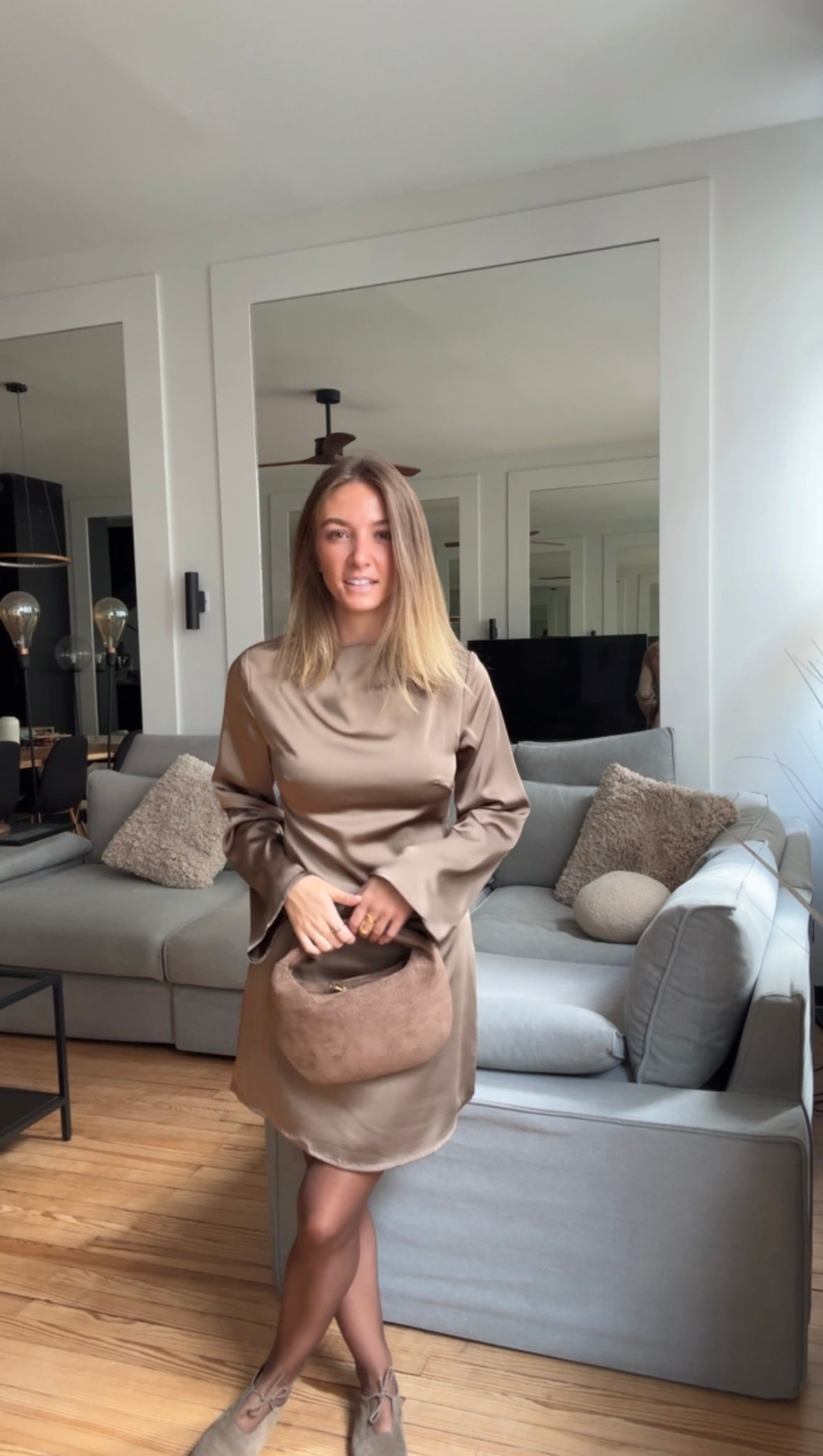 Robe satin dos nu