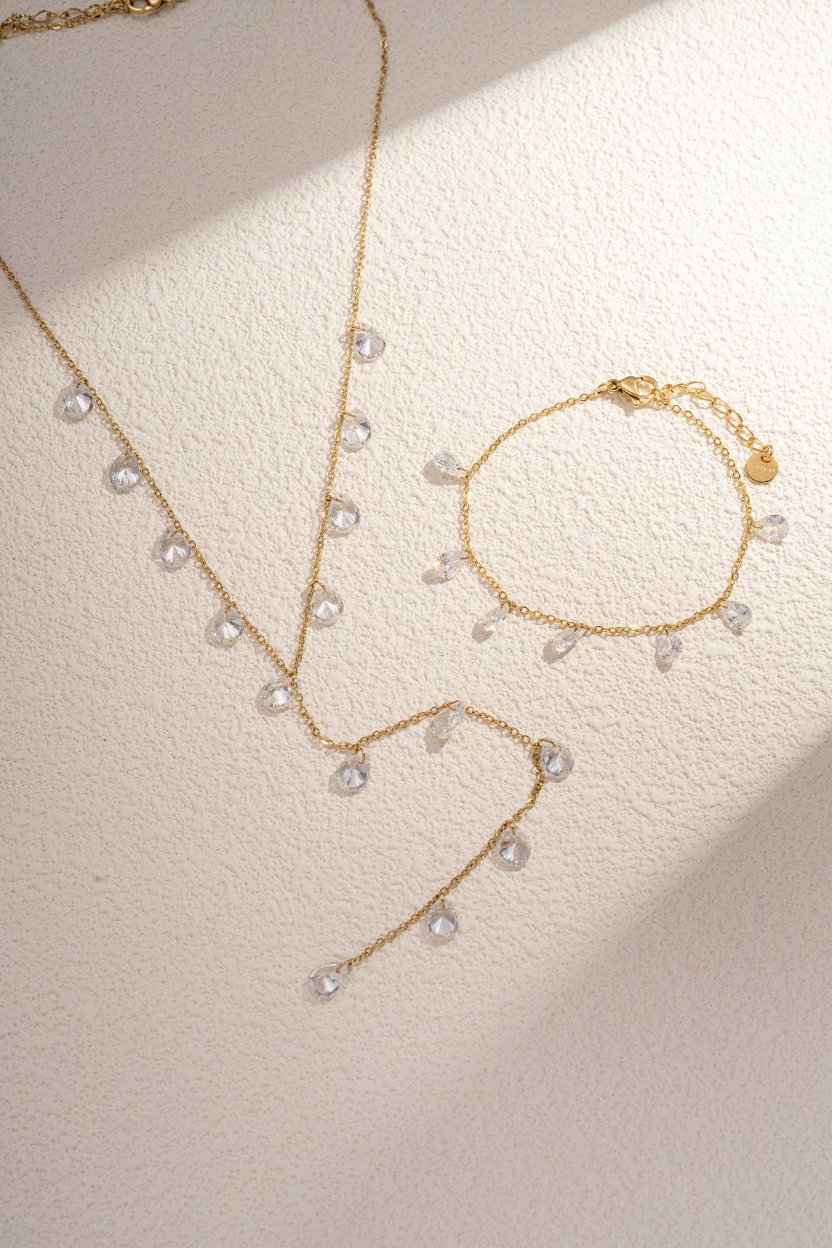 Collier Acier inoxydable avec perles en gouttes en cristal: Or jaune