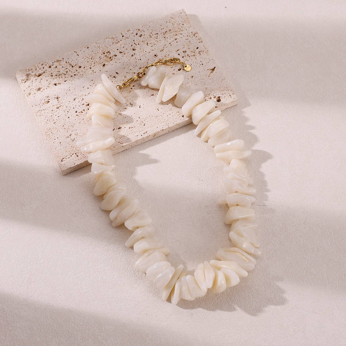 Collier Jeromia: Blanc