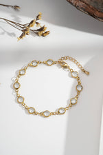 Charger l'image dans la visionneuse de galerie, Bracelet doré acier inoxydable — pampilles cristal rondes