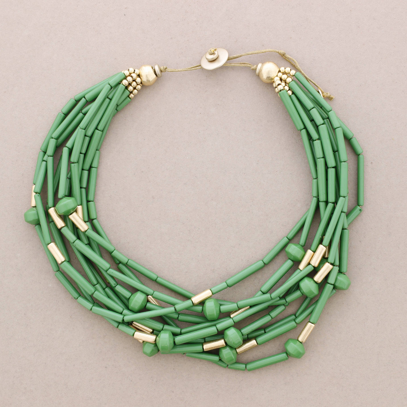 Collier perlé en résine: Vert