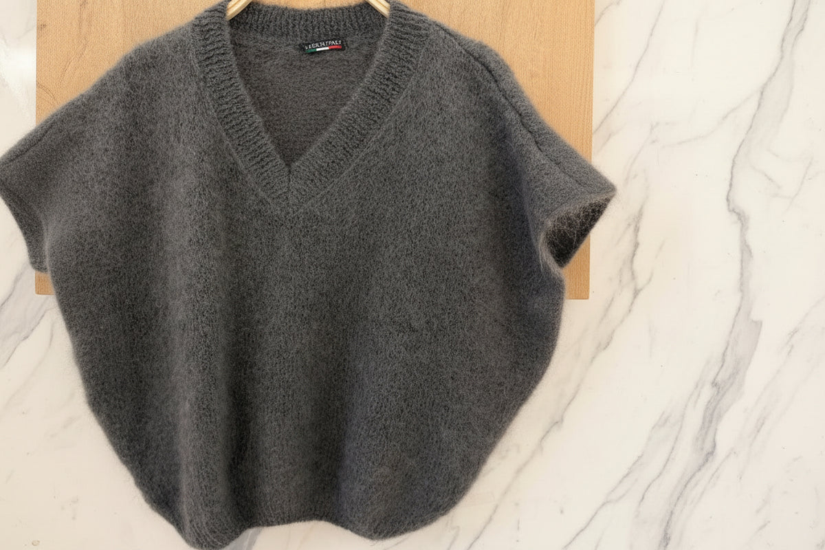 Pull Sans Manches Col V en Kid Mohair - Gris Foncé